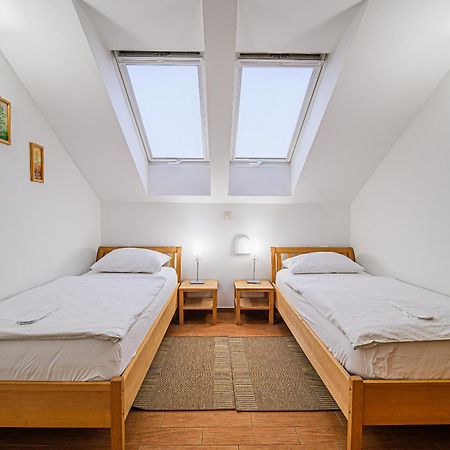Apartments Maleric With Indoor Pool And Wellness Dragatuš Zewnętrze zdjęcie