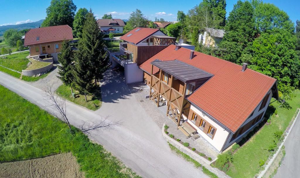 Apartments Maleric With Indoor Pool And Wellness Dragatuš Zewnętrze zdjęcie