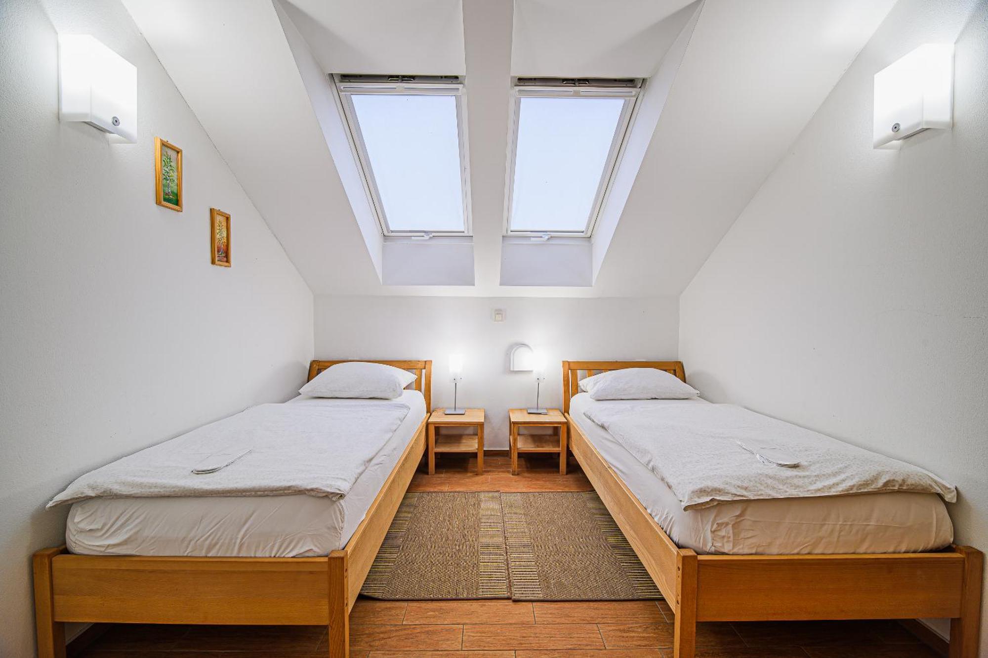 Apartments Maleric With Indoor Pool And Wellness Dragatuš Zewnętrze zdjęcie