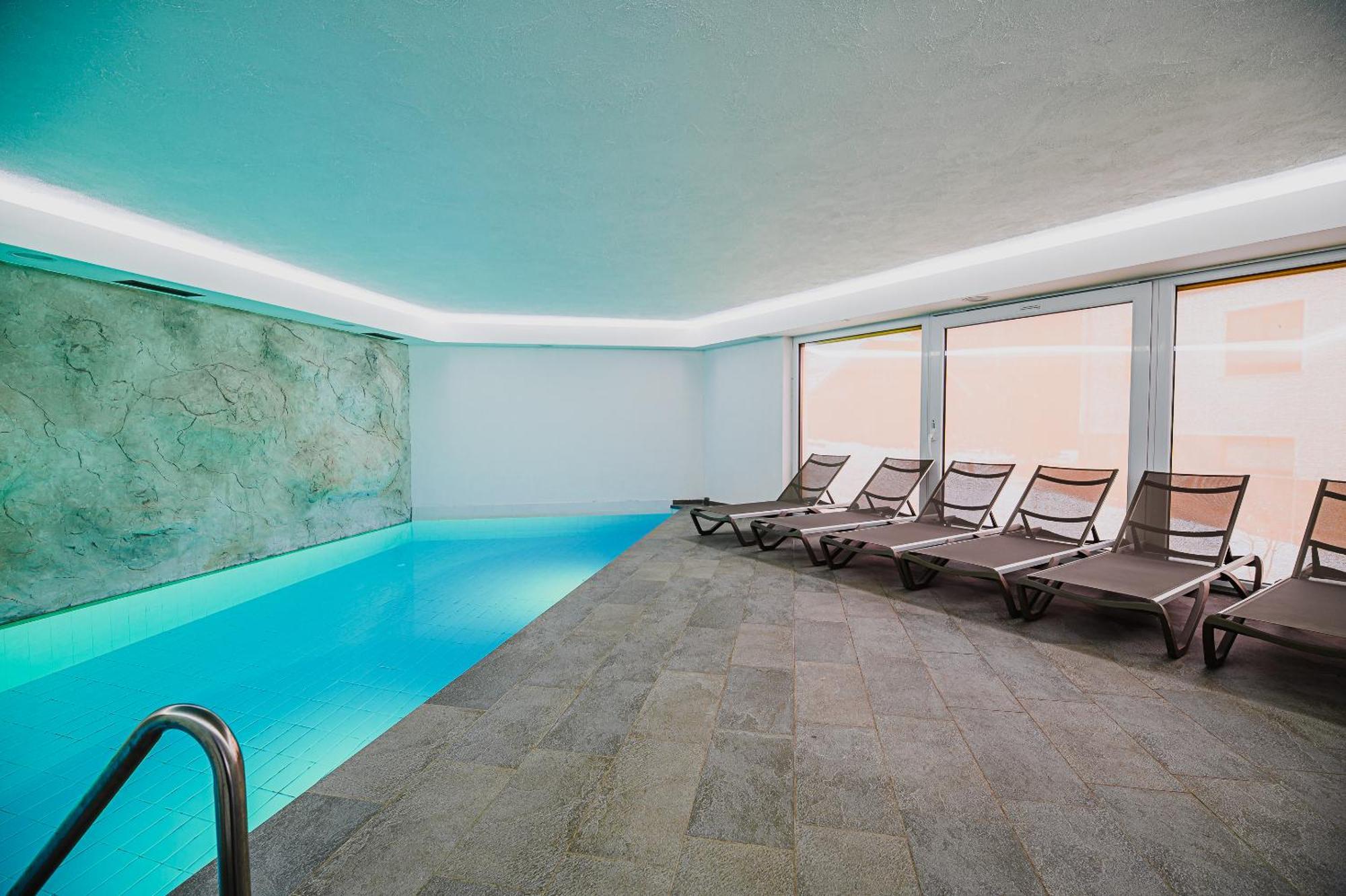 Apartments Maleric With Indoor Pool And Wellness Dragatuš Zewnętrze zdjęcie