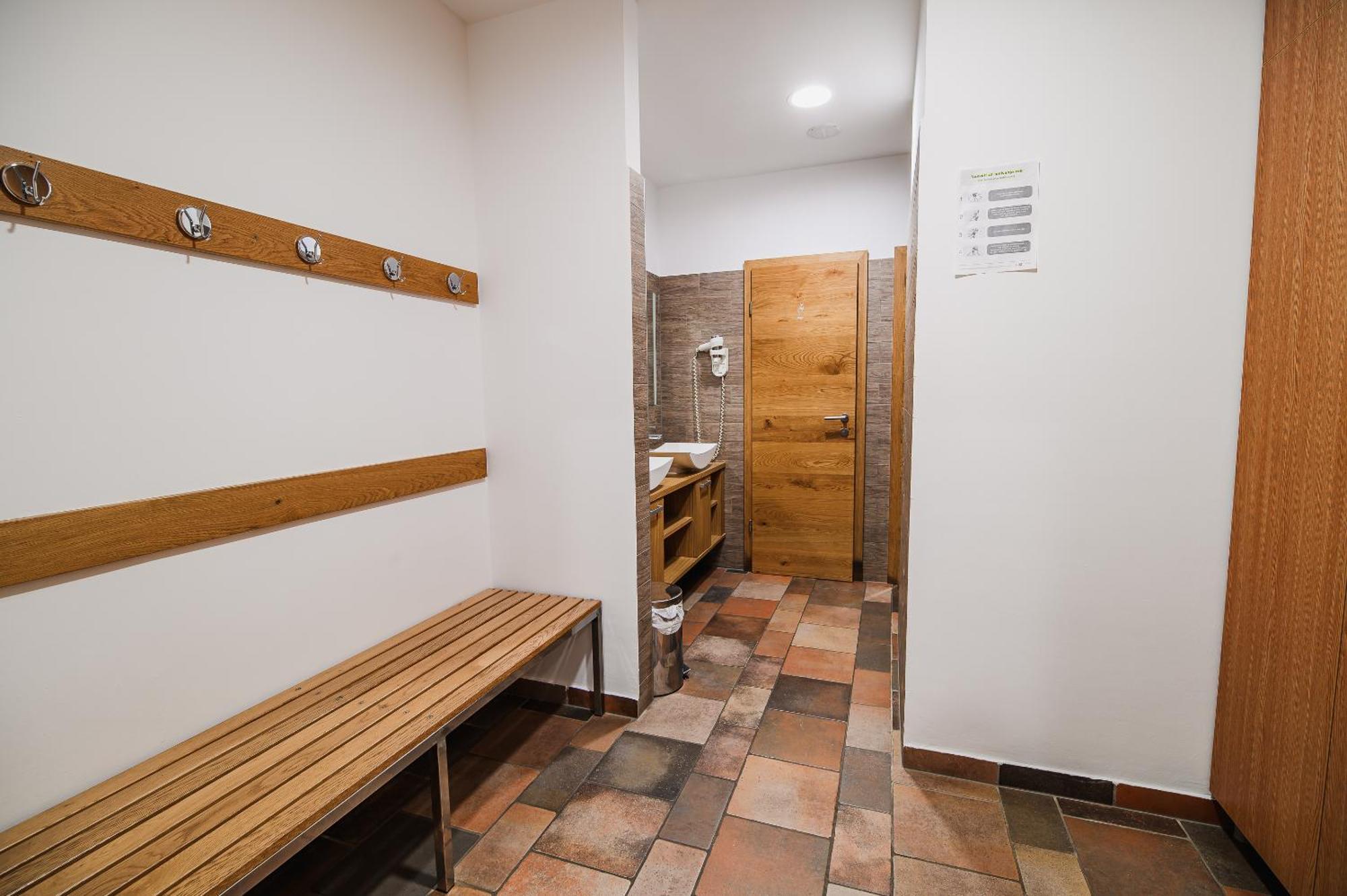 Apartments Maleric With Indoor Pool And Wellness Dragatuš Zewnętrze zdjęcie