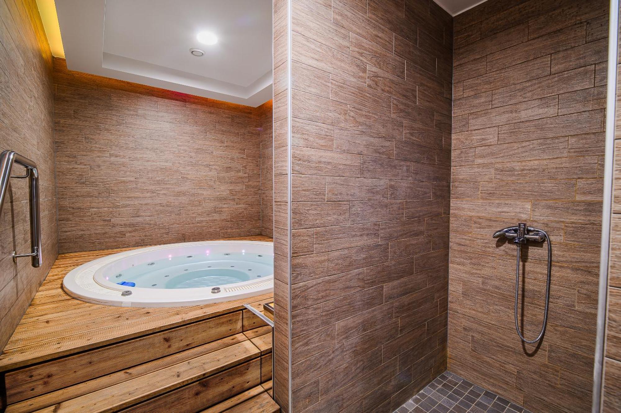 Apartments Maleric With Indoor Pool And Wellness Dragatuš Zewnętrze zdjęcie